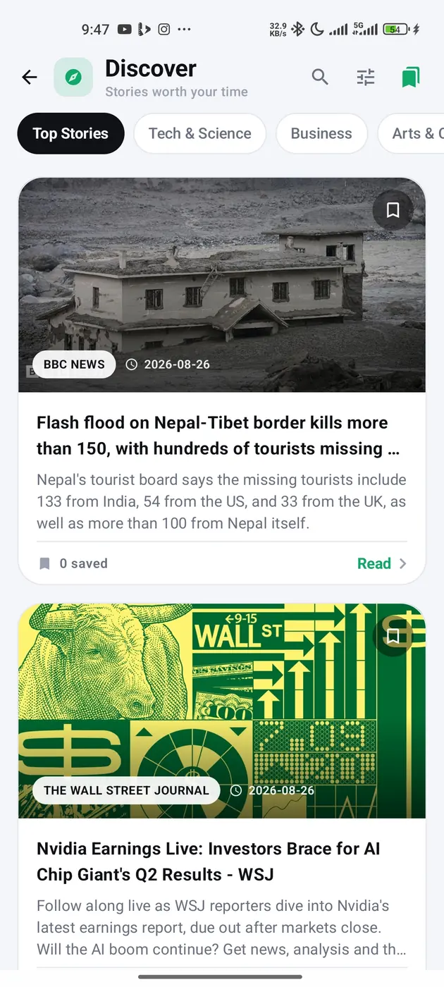 The Discover reader with Top Stories, Tech & Science, Business and Arts tabs above news cards carrying their source and date.